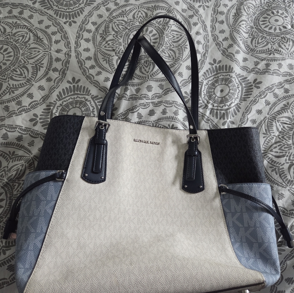Michael Kors Beige and Black Tote Bag